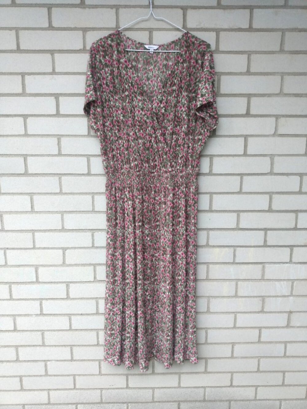 Pink Green Floral Crinkle Dress Size Medium Reitmans
